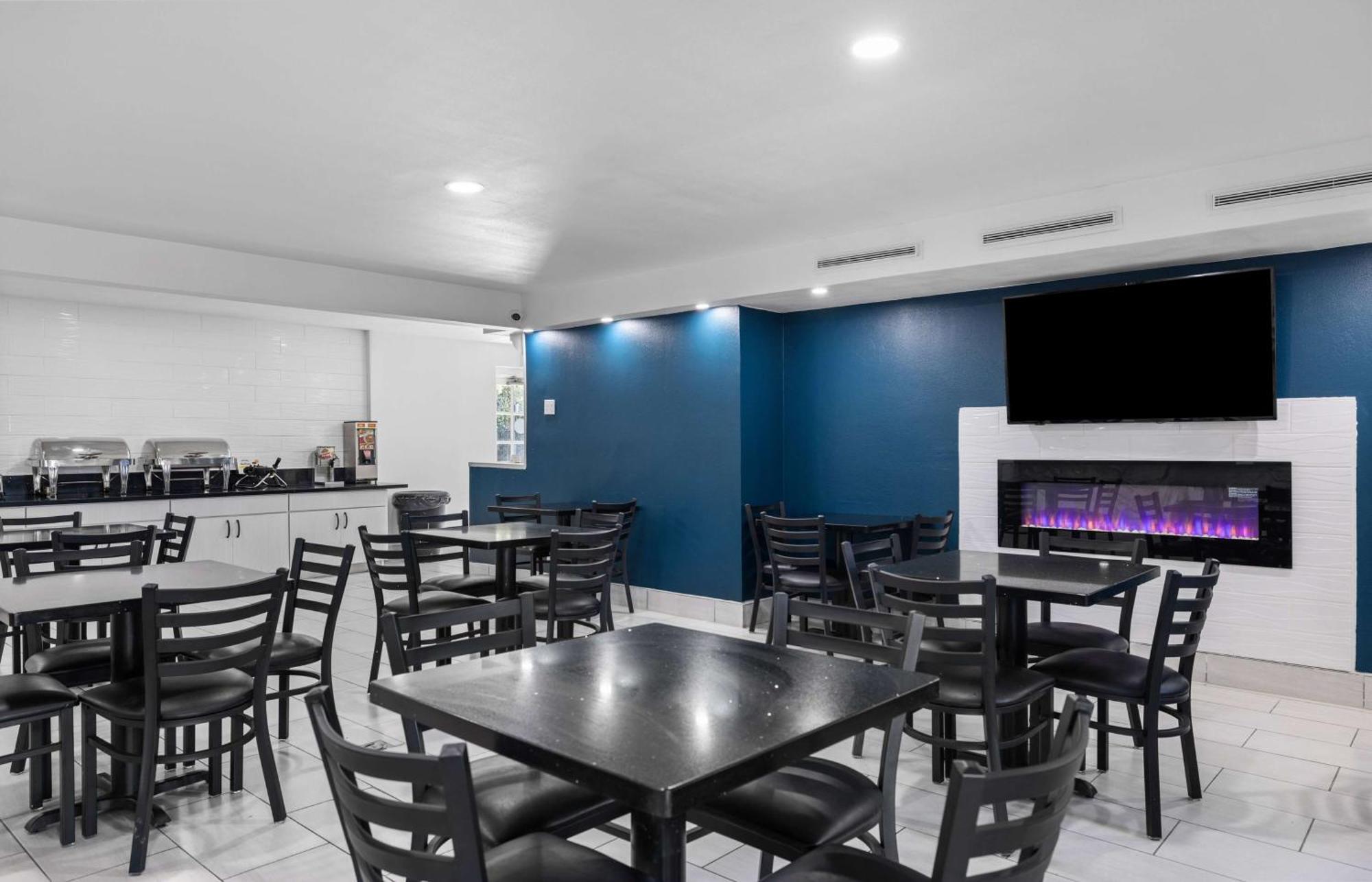 La Quinta Inn By Wyndham Stockton Extérieur photo