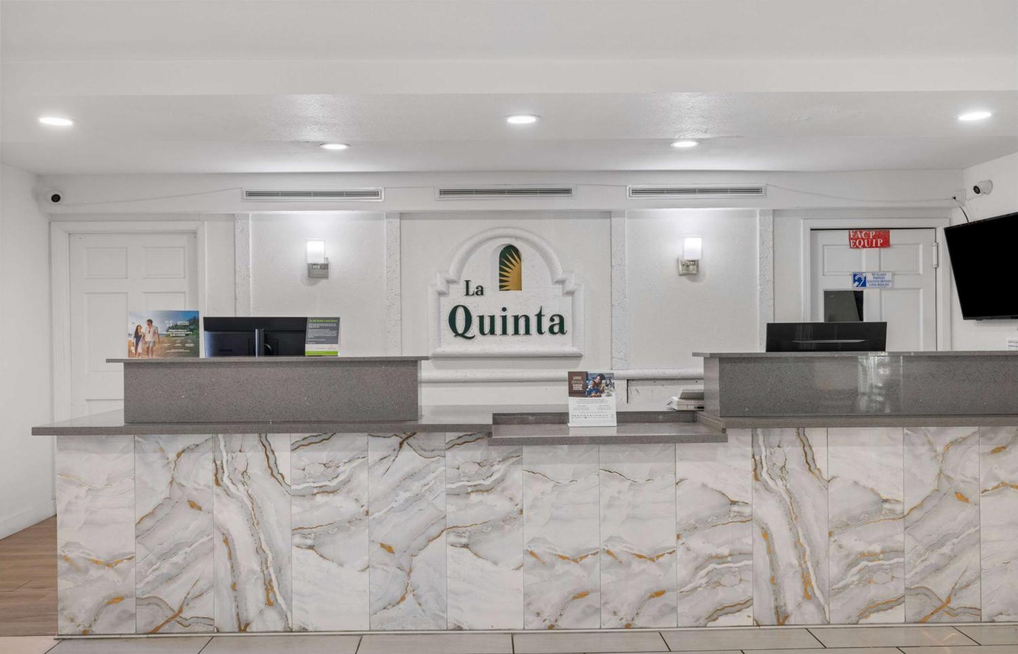 La Quinta Inn By Wyndham Stockton Extérieur photo