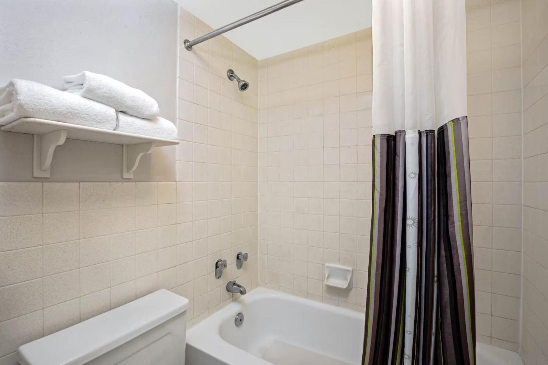 La Quinta Inn By Wyndham Stockton Extérieur photo